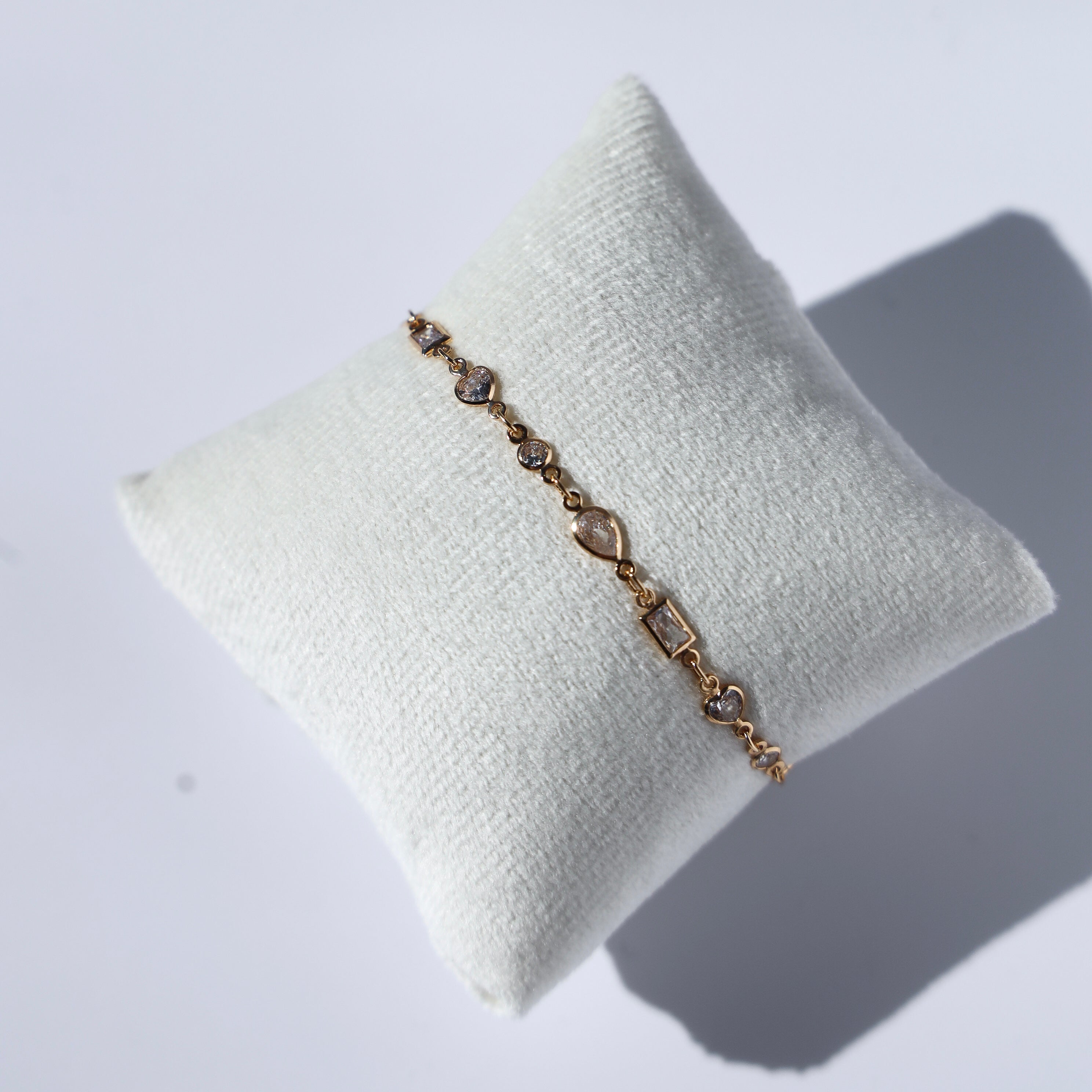 DIAMOND SHAPES BRACELET