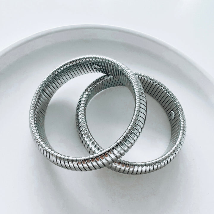KINKY BANGLES
