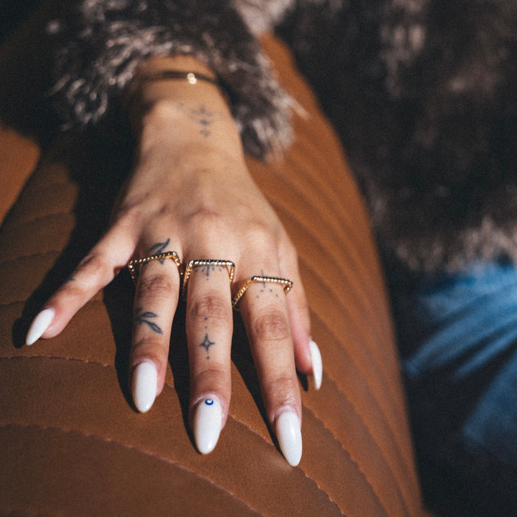 BRAIDED SQUARE RING