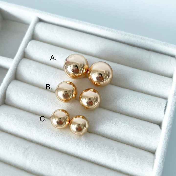 ROUND STUDS