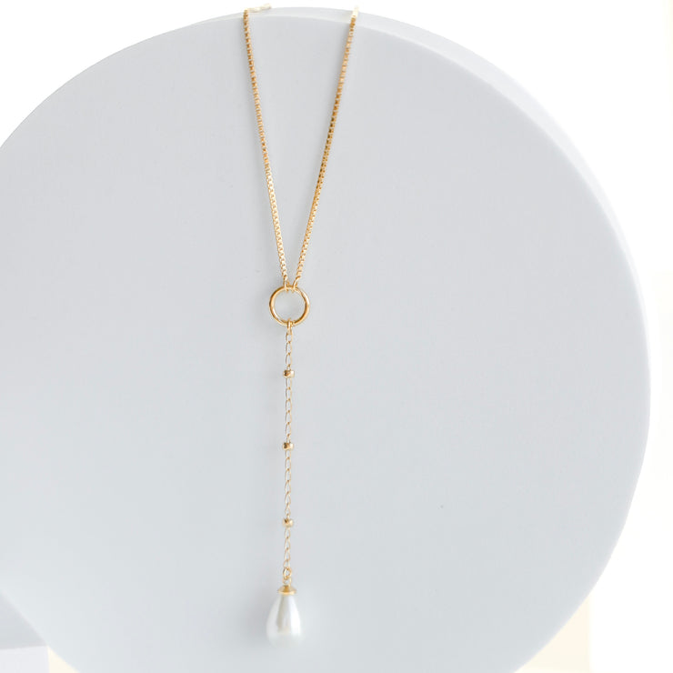 PERLA LARIAT NECKLACE