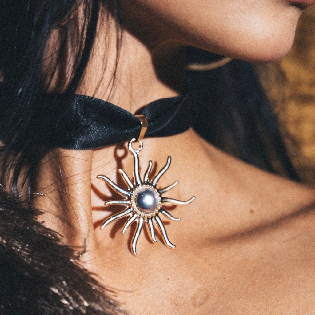 SATIN SOL CHOKER