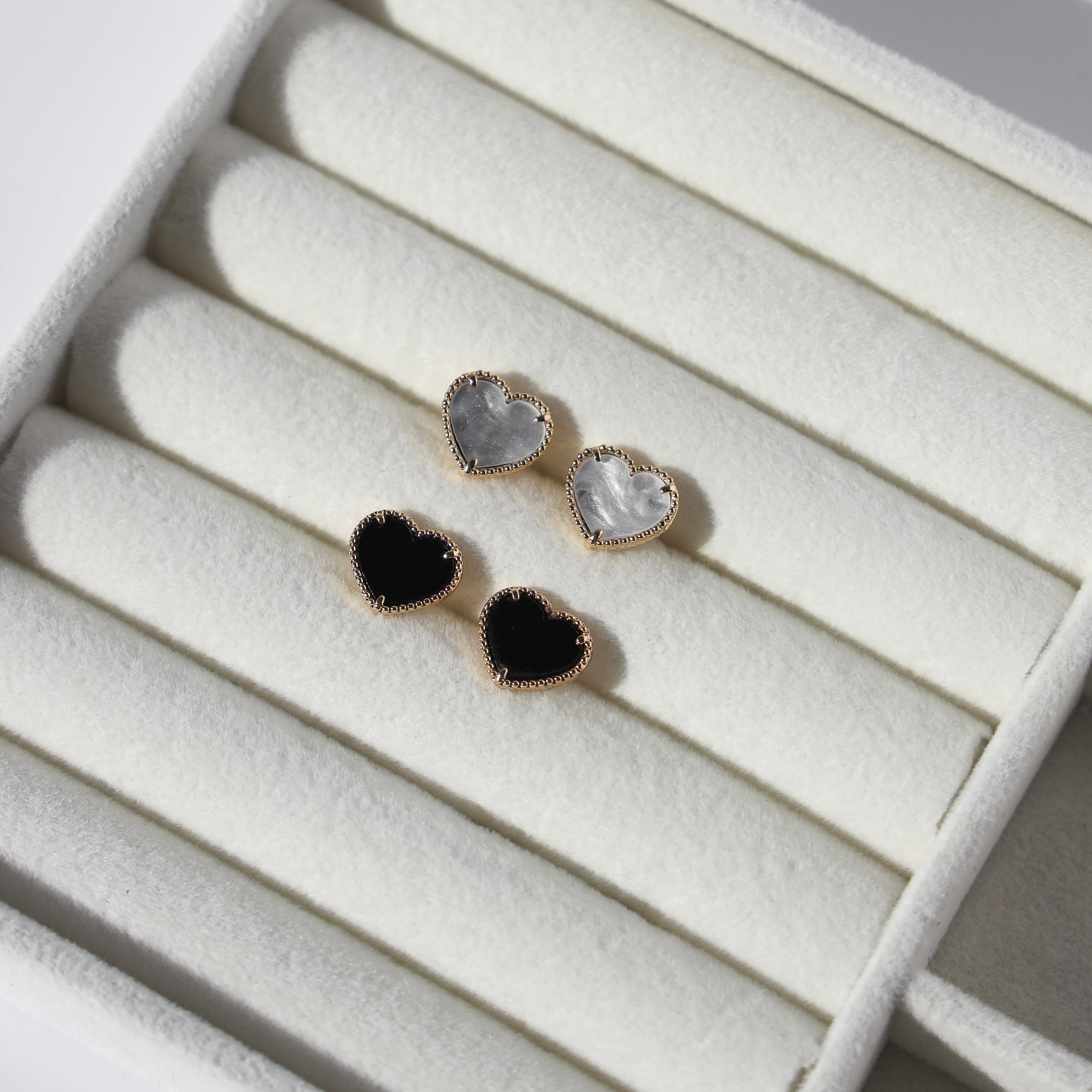 AMOR HEART STUDS