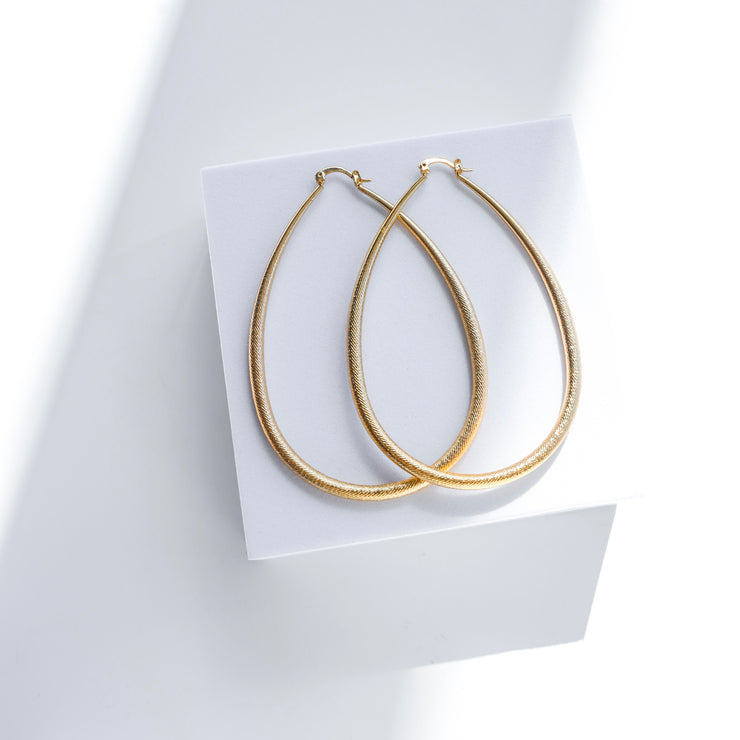 TEARDROP HOOP TEXTURED