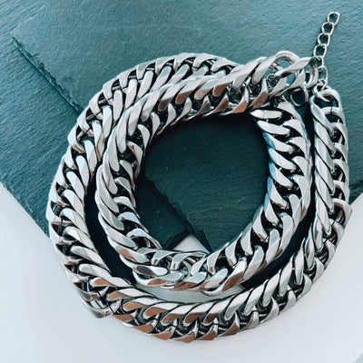 BEBESOTA NECKLACE
