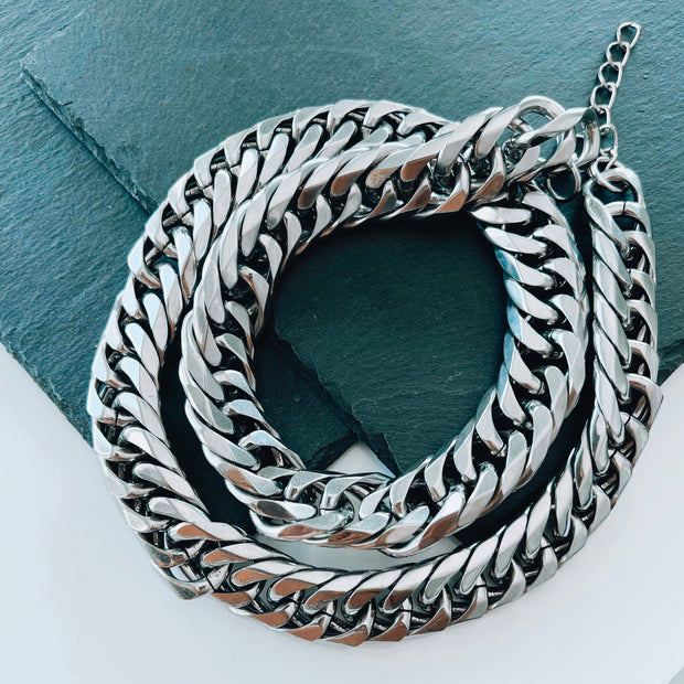 BEBESOTA NECKLACE