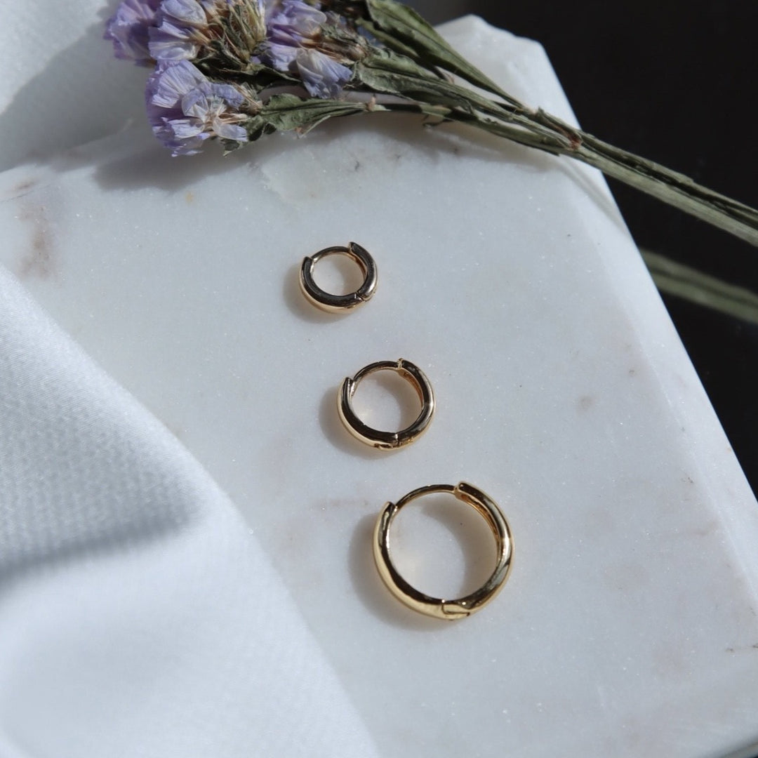 Signature Huggies