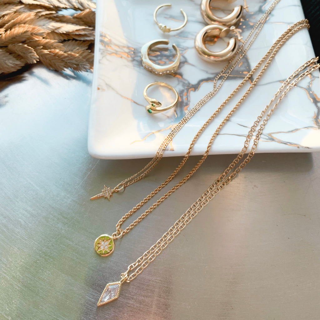 MEGAN PENDANT NECKLACE